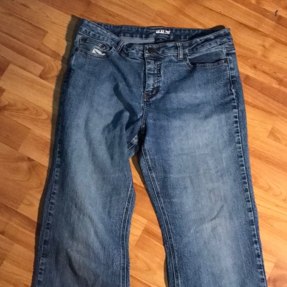 Great vintage condition. Size 14. No holes or stains - Picture 2 of 3